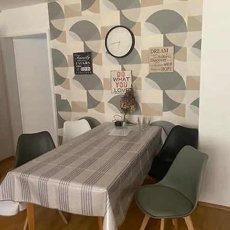 Ferienwohung Am Felsenwanderweg Im Pfaelzerwald * Rodalben